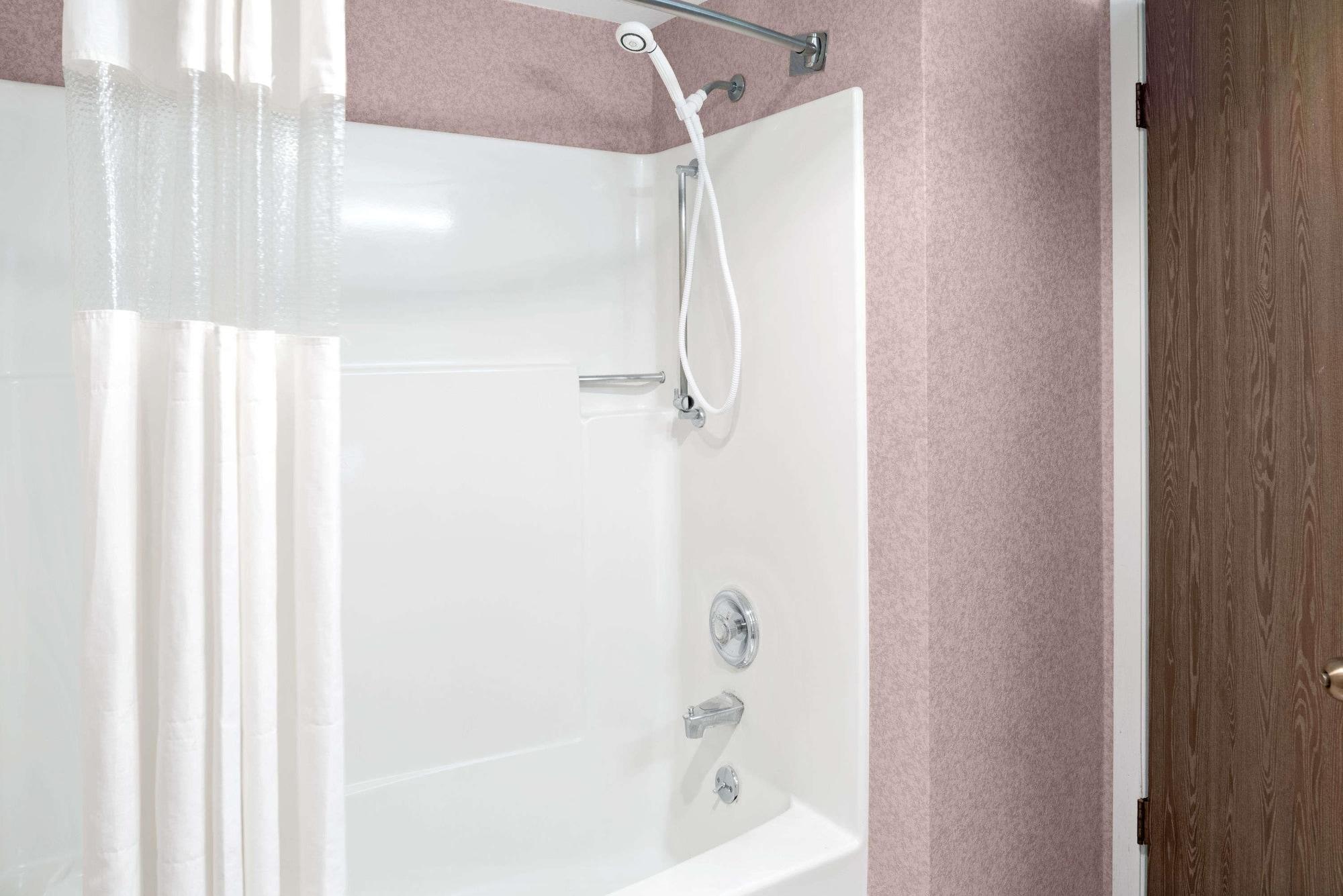 Ramada By Wyndham Spokane Valley Ngoại thất bức ảnh