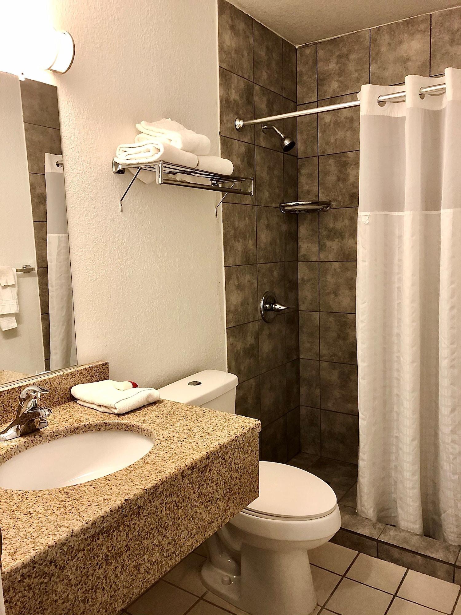 Ramada By Wyndham Spokane Valley Ngoại thất bức ảnh