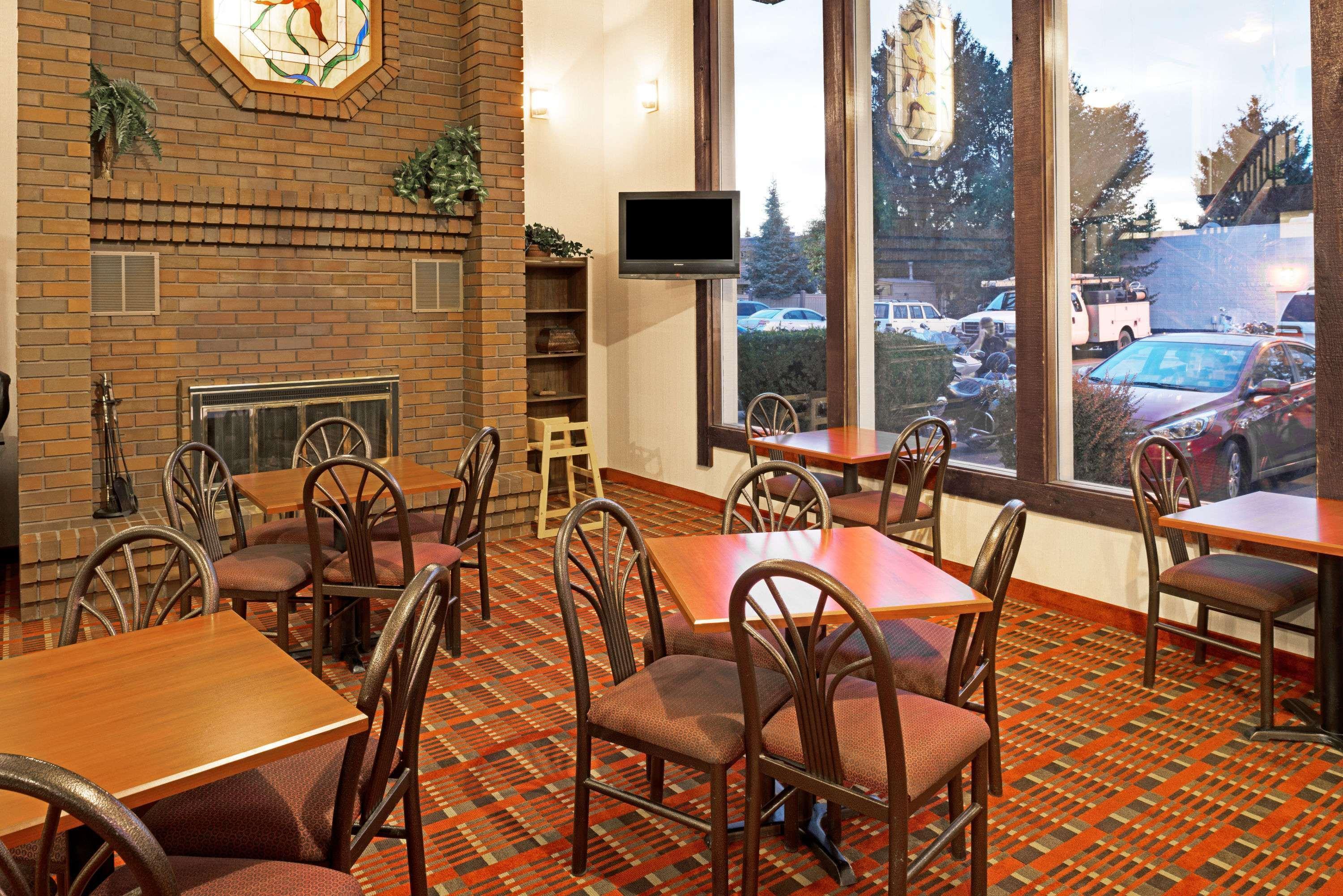 Ramada By Wyndham Spokane Valley Ngoại thất bức ảnh