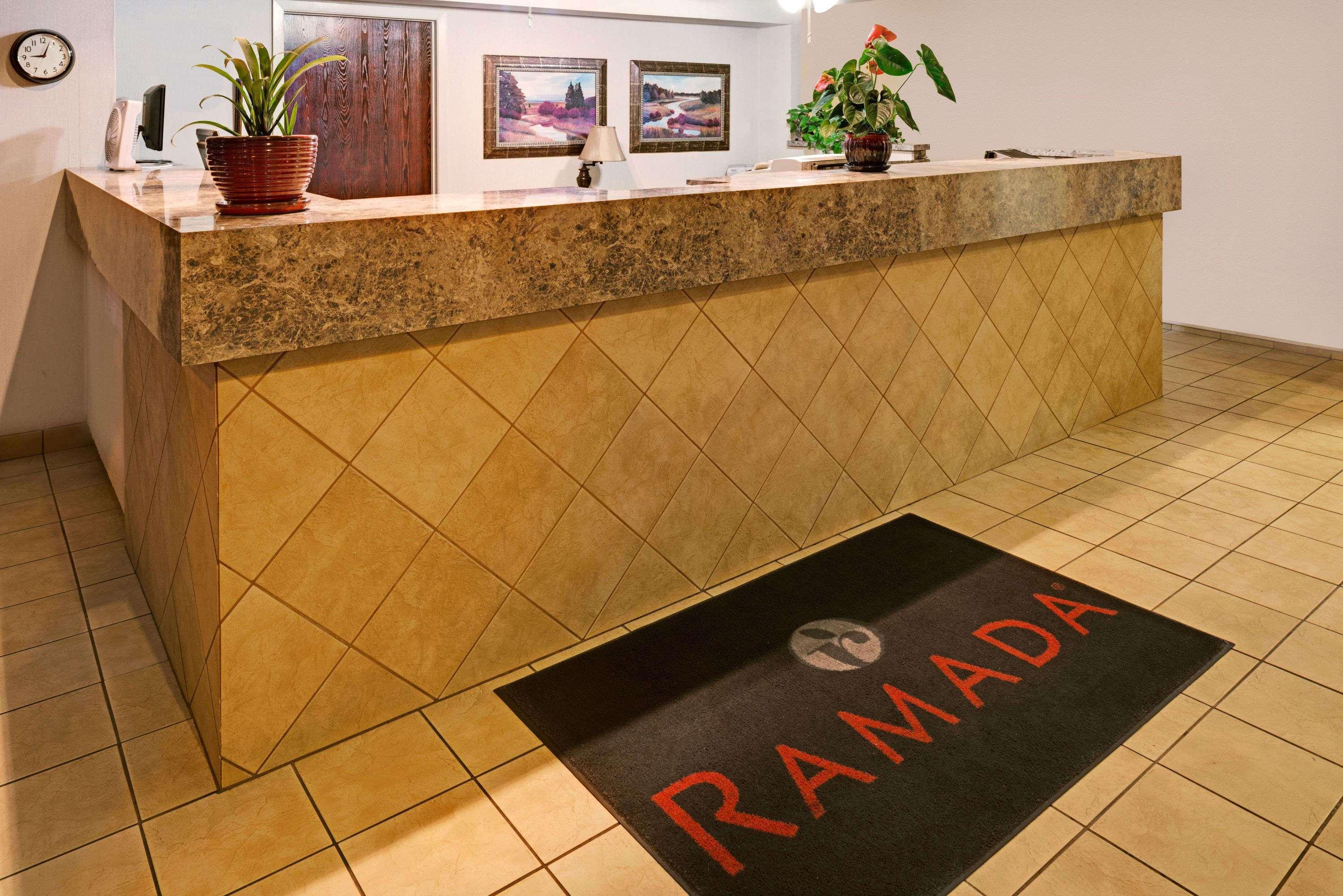 Ramada By Wyndham Spokane Valley Ngoại thất bức ảnh